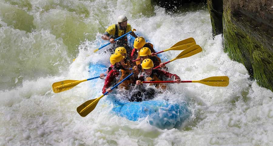 From Arequipa: Rafting on the Chili River - Leaving Arequipa after a 20-minute ride