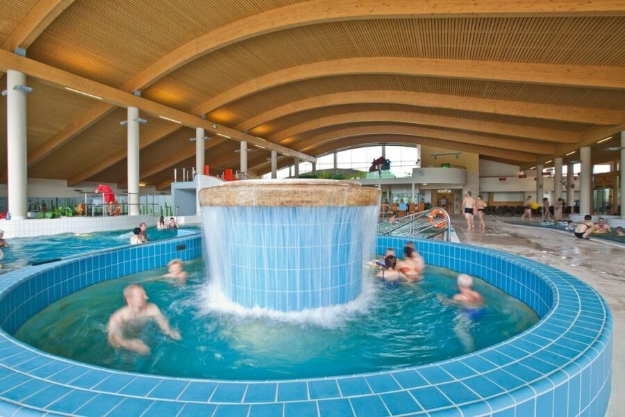 From Krakow: Dunajec River Rafting with Thermal Baths option - Reaching Szczawnica after the river ride