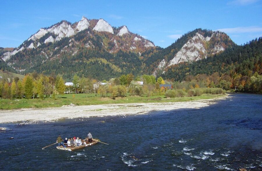 From Krakow: Dunajec River Rafting with Thermal Baths option - What makes the Dunajec Gorge special