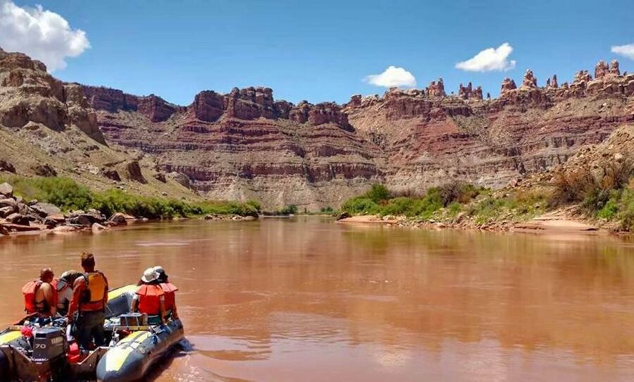 From Moab: Cataract Canyon Whitewater Rafting Experience - Why Cataract Canyon is worth the long day