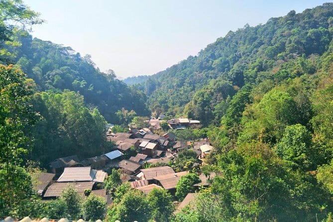 Full Day Elephant Bathing and Bamboo Rafting Tour in Chiang Mai - Bamboo rafting on the Taeng River