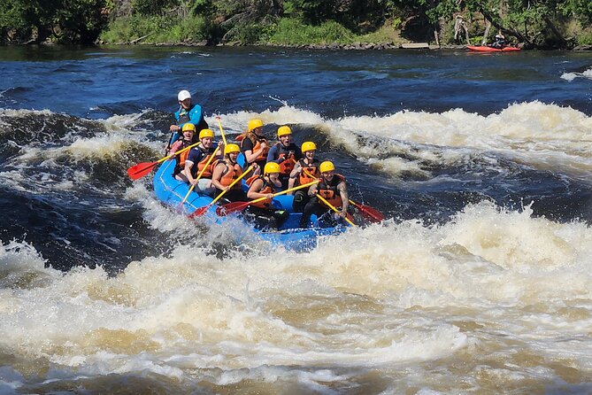 Full day rafting on the Ottawa River - A riverside meal and snacks keep the day moving