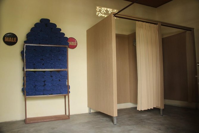 Full-Day Tour: White Water Rafting and Highlight of Ubud with All-inclusive - Lunch, lockers, and the useful post-rafting routine