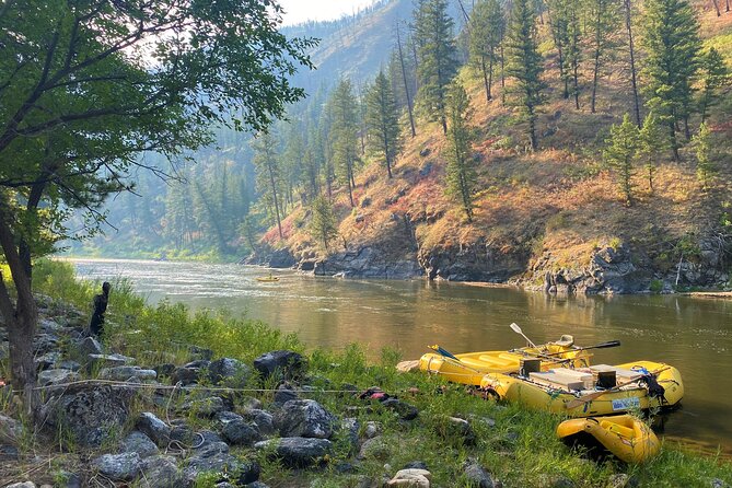 Full-Day Whitewater Rafting Tour on the Salmon River - Riverside lunch, with one timing caveat