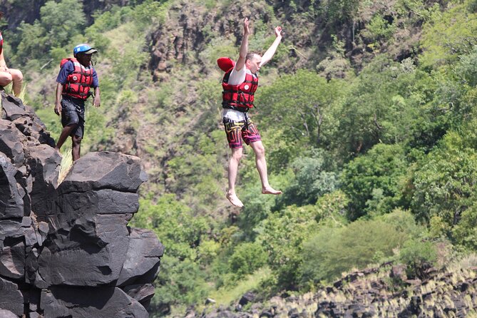 Full Day: Zambezi Whitewater Rafting 1-25 - Twenty-three kilometers of white water