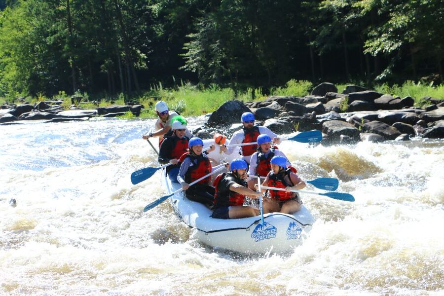 Full River Ocoee Whitewater Rafting Trip with Shore Lunch - A full run of the Ocoee, from Dam No. 3 to the Olympic course