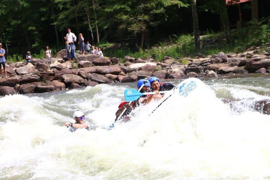 Full River Ocoee Whitewater Rafting Trip with Shore Lunch - The bus ride through Ocoee and Parksville Lake
