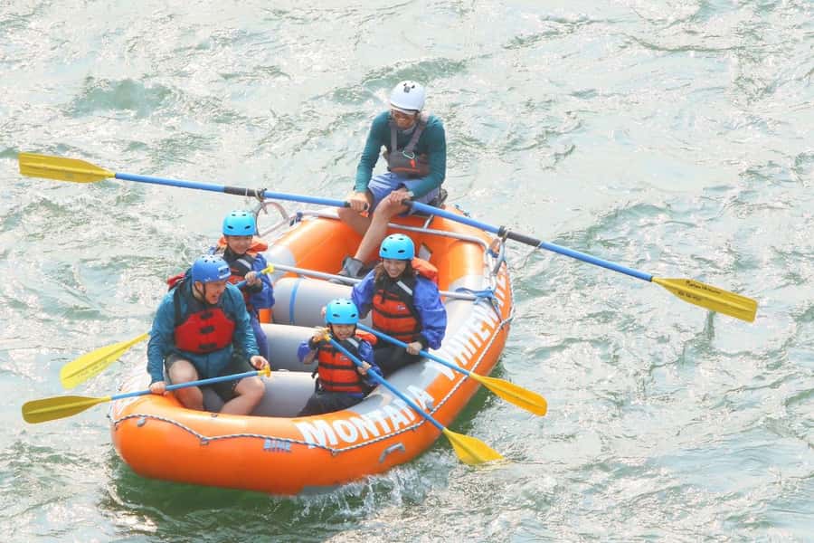 Gardiner: Full Day Raft Trip on the Yellowstone River+Lunch - Should You Book It?
