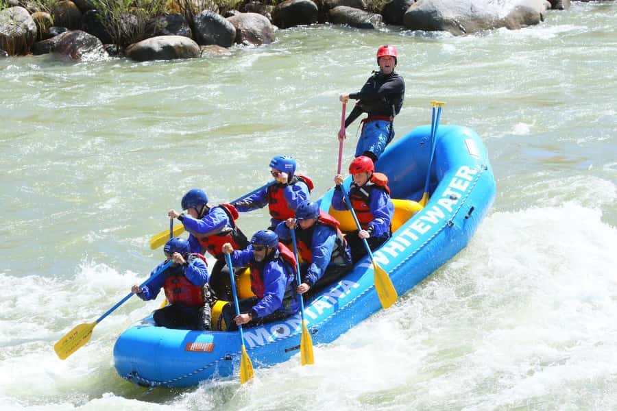 Gardiner: Full Day Raft Trip on the Yellowstone River+Lunch - From the Park Boundary into Paradise Valley