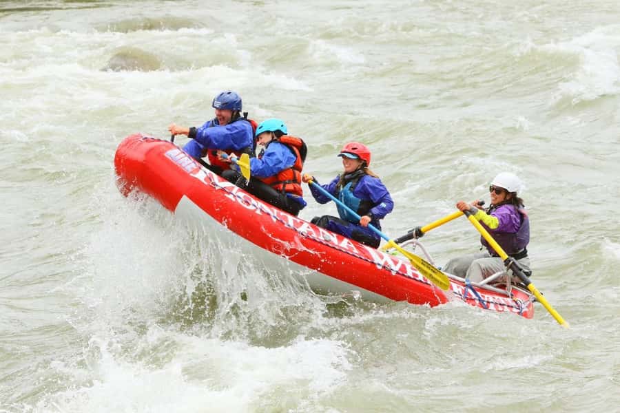Gardiner: Half-Day Whitewater Raft Trip on the Yellowstone - A short shuttle and a serious safety briefing