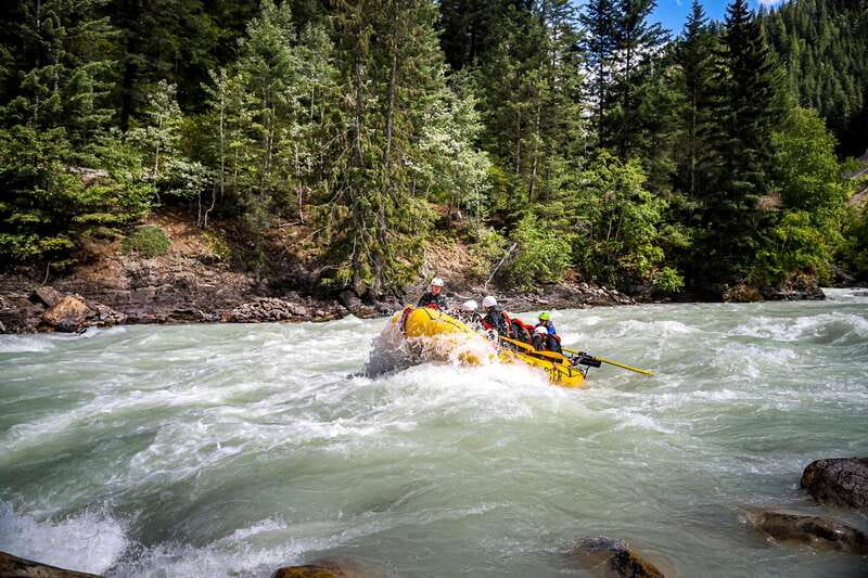 Golden, BC: Kicking Horse River Whitewater Raft Experience - Getting back, warming up, and changing clothes
