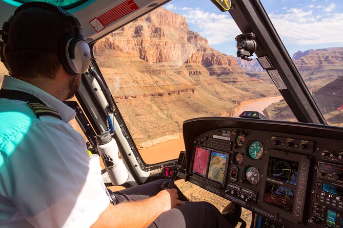 Grand Celebration Helicopter Tour with Black Canyon Rafting - Timing, clothing, and important restrictions