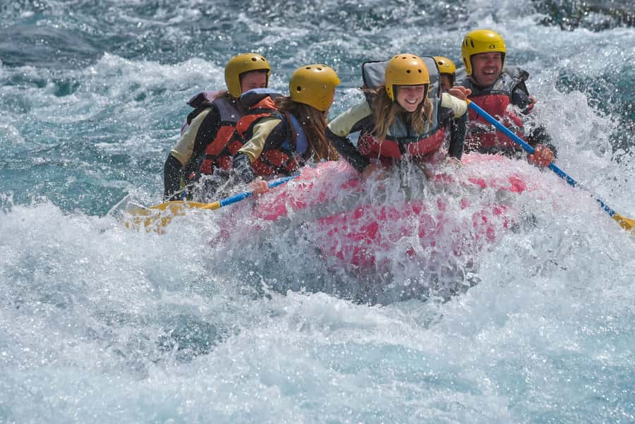 Half Day Rafting Mendoza River - Lunch and the long pause at the parador