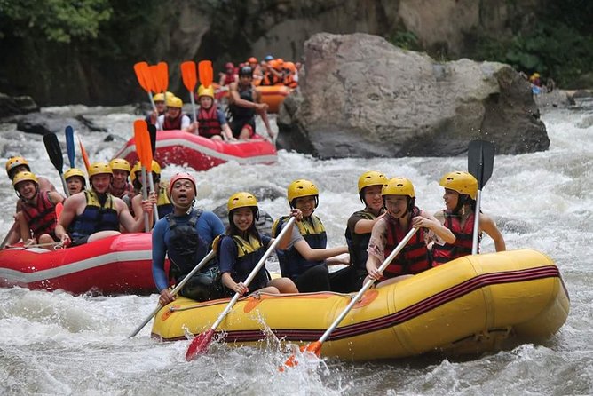 Hidden Canyon Beji Guwang & White Water Rafting - Beji Guwang starts with water, stone, and a bit of scrambling