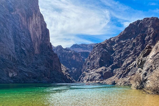 Hoover Dam Top-to-Bottom Tour—Dam Walk, Powerplant & River Float - The 90-minute Colorado River float
