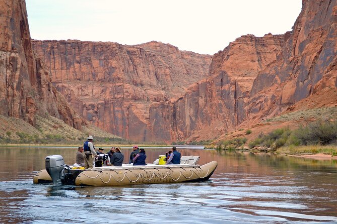 Horseshoe Bend Rafting Trip in Page - Petroglyph Beach and its ancient carvings