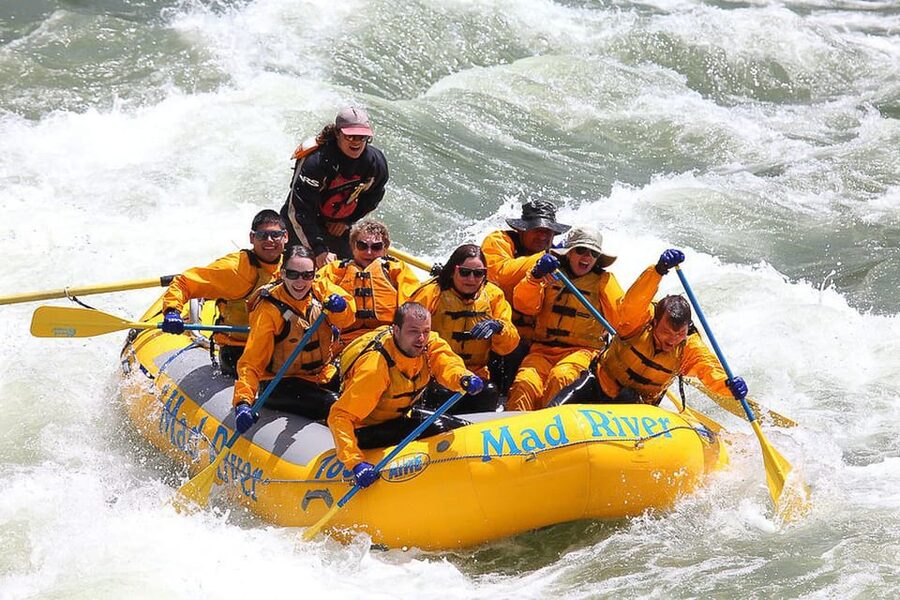Jackson: 8-Mile Small-Boat Whitewater Rafting Trip - Guides who keep the boat connected