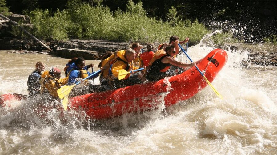 Jackson Hole: Snake River Whitewater Rafting Tour - From Jackson streets to the Snake River