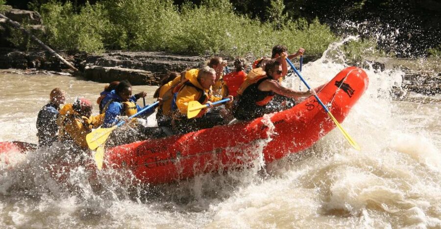 Jackson Hole: Snake River Whitewater Rafting Tour - Taking on Lunch Counter and Big Kahuna