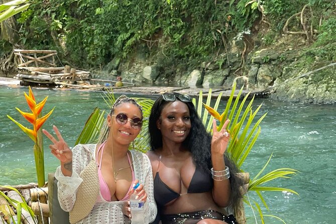 Jamaica Adventure: Bamboo Rafting, Negril Beach & Rick's Sunset - Rick’s Cafe and the famous sunset finish