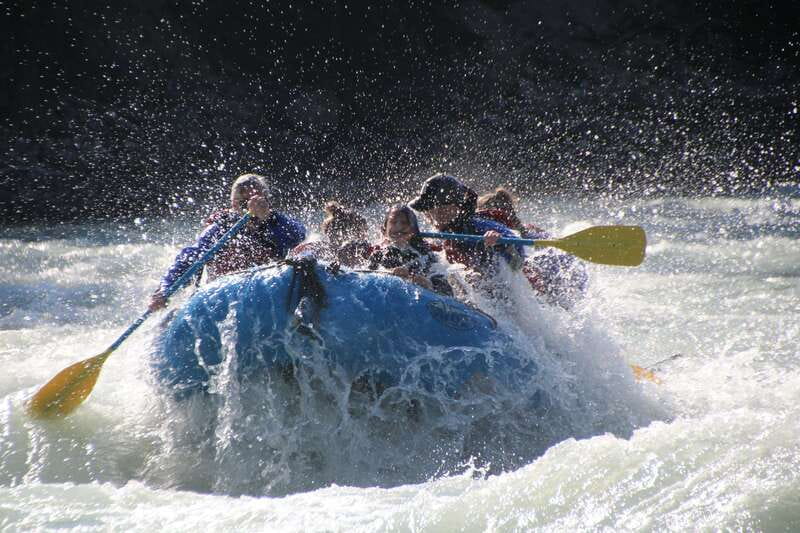 Jasper: Athabasca River Mile 5 Whitewater Rafting Tour - What the Guides Add to the Ride