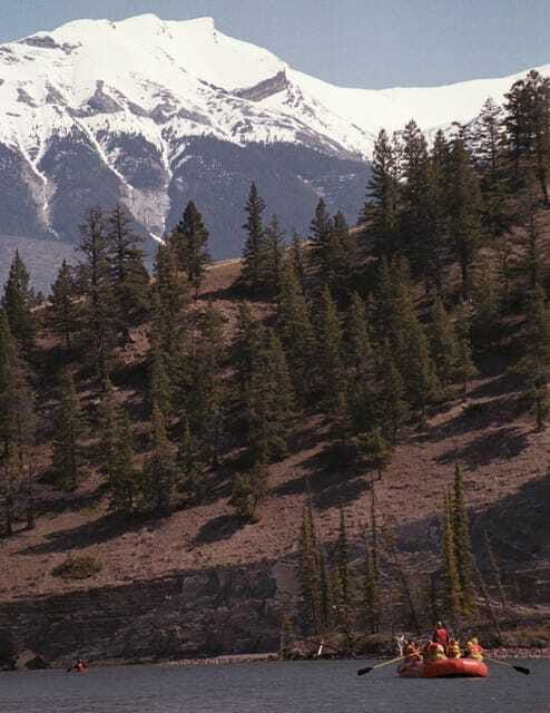 Jasper: Jasper National Park Easy 2-Hour Rafting Trip - Key points at a glance