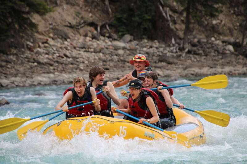 Jasper National Park: 2-Hour Whitewater Rafting - Guides who make a simple route more engaging