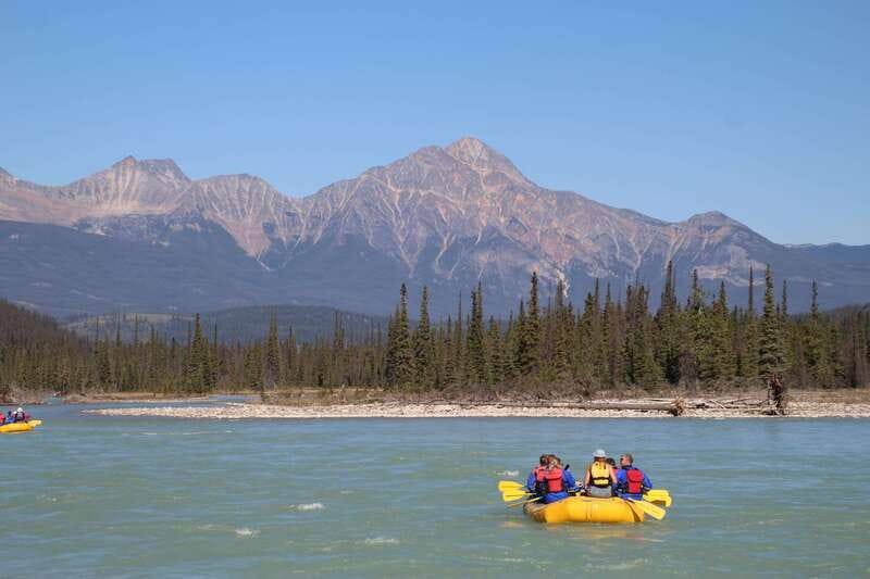 Jasper National Park: 2-Hour Whitewater Rafting - A calm 10-minute float before the splashes