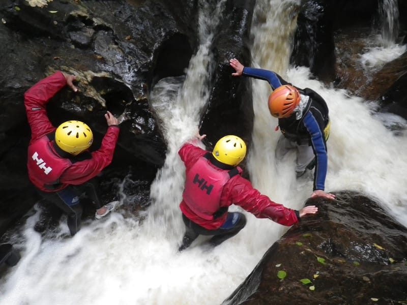 Join Splash White Water Rafting Canyoning Tour - The 20-minute ride to the canyon