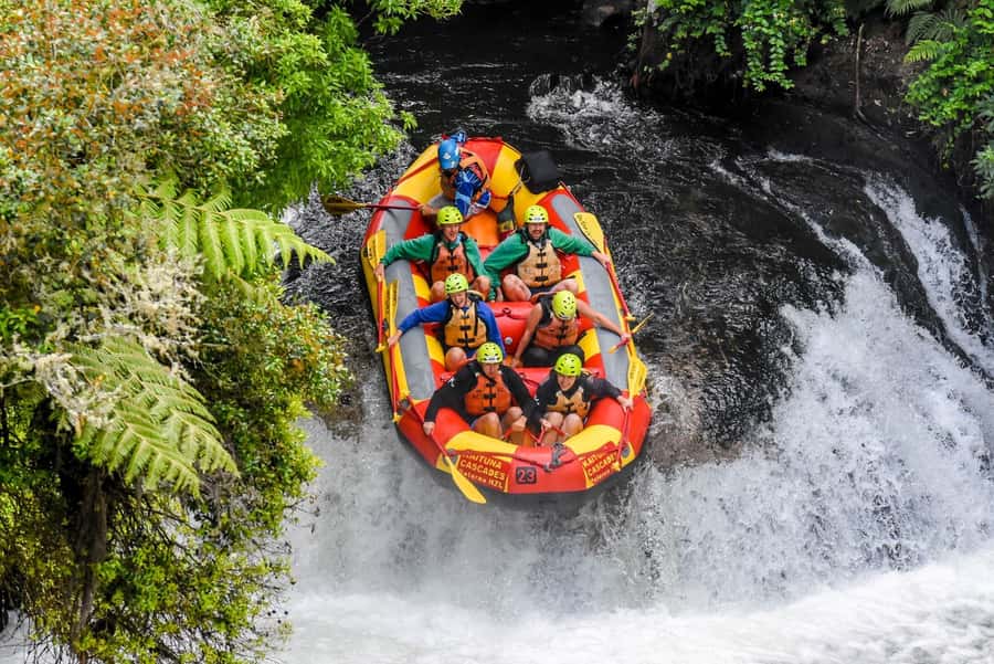 Kaituna River and Tutea Falls Whitewater Rafting - What the guides add to the trip