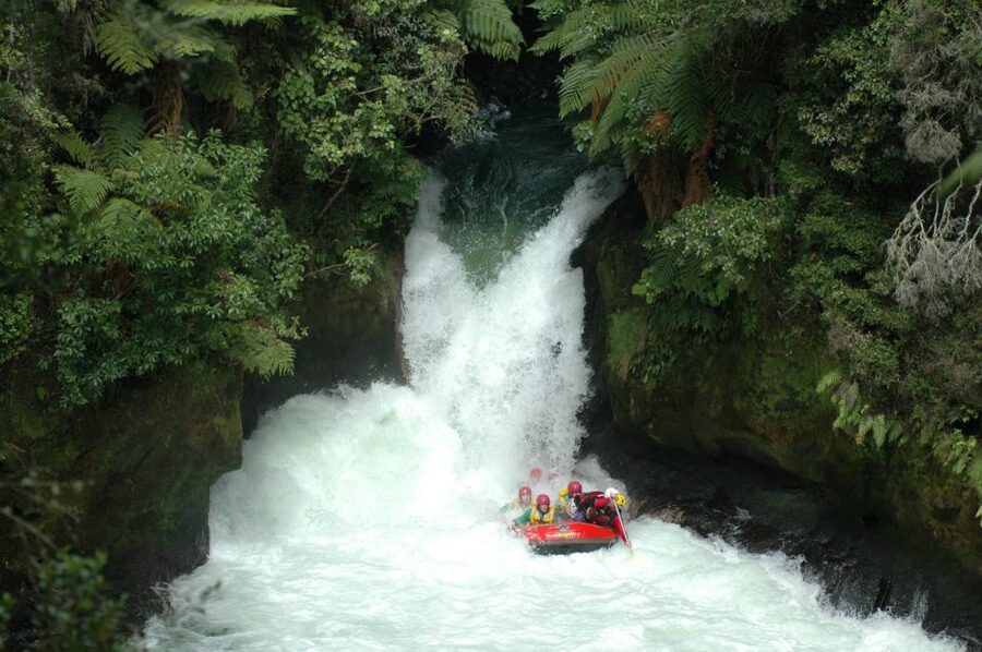 Kaituna River Rafting Grade 5 - The 15 to 20 minute safety briefing