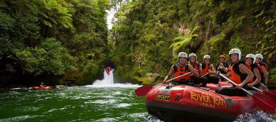 Kaituna River Rafting Grade 5 - What the guides add to the trip