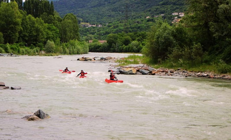 Kayak & Packraft Fun with Indomita - A short river outing with real instruction