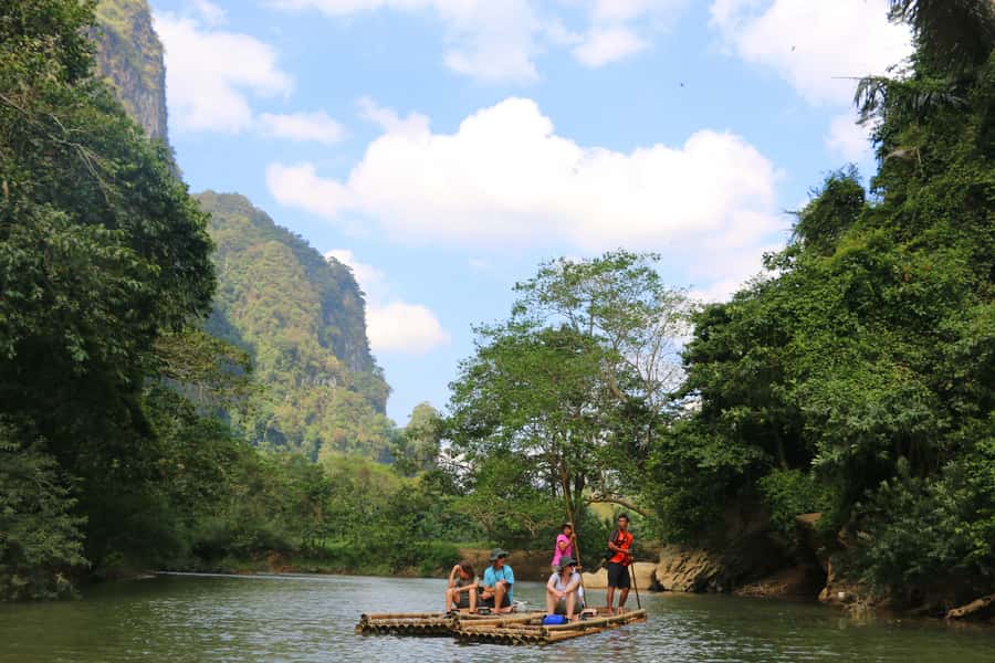 Khao Lak: Khao Sok Bamboo Rafting and Elephant Bathing Trip - Why the elephants and Sok River work so well together