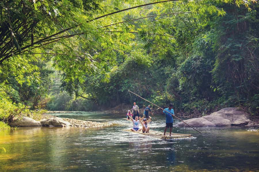 Khao Lak: Lampi Waterfall, Bamboo Rafting & Turtle Center - Cooling off at Lampi Waterfall
