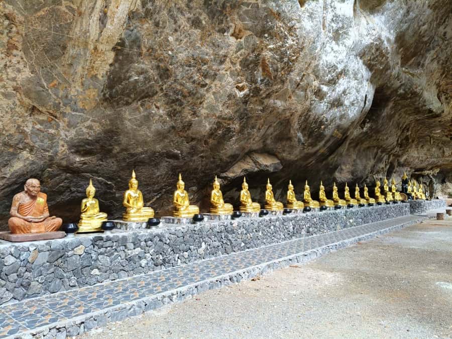 Khao Sok: Private Bamboo Rafting & Jungle Cave Temple Tour - The cave temple stop adds character