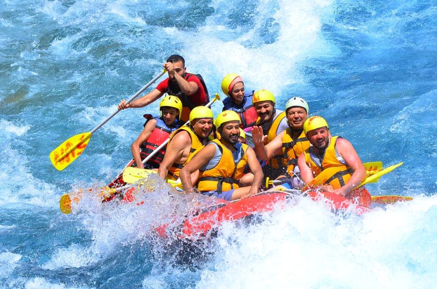 Koprulu Canyon: Rafting Tour - How the 8 to 10 person rafting boats work