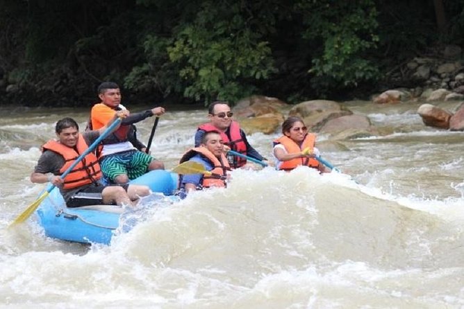 La Bocana Whitewater Rafting Experience: Low Difficulty - What to wear and bring for a comfortable outing