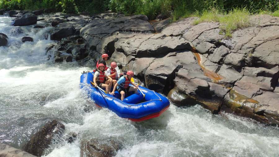Lombok: Waterfall Benang Kelambu & River Rafting Trip - Key points at a glance