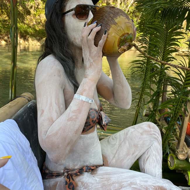Marijuana Farm, Bamboo Rafting and Doctors Cave Beach Tour - Who should book this experience?