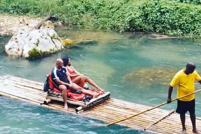 Martha Brae Rafting from Montego Bay - PPP - A peaceful river trip close to Montego Bay