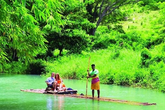 Martha Brae Rafting from Montego Bay - PPP - Arriving at Martha Brae Rafters Village
