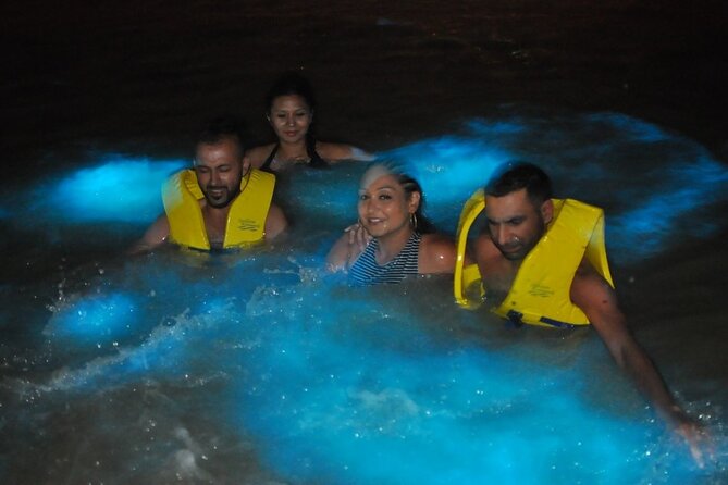 Martha Brae River Rafting & Luminous Lagoon Private Tour Falmouth - Who should book this outing?
