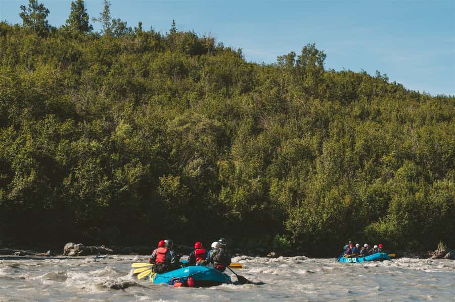 Matanuska Glacier Lions Head Whitewater Rafting - A 15-minute ride to the river