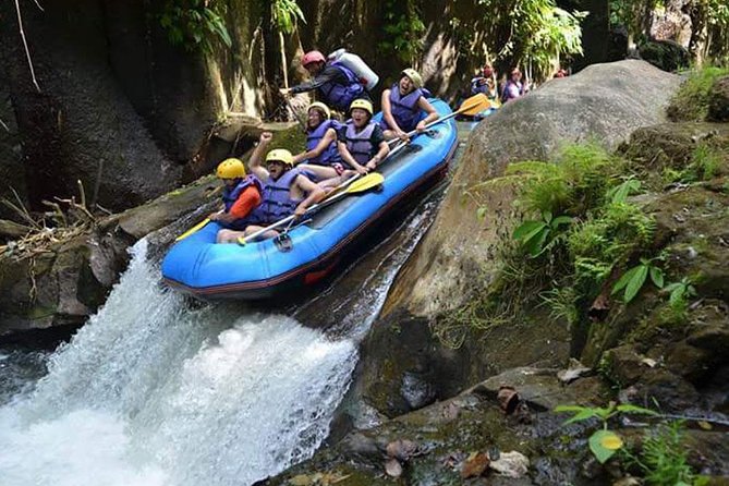 Melangit White Water River Rafting - From the meeting point to the river