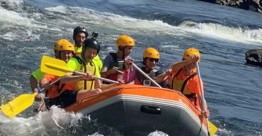 Melgaço: Rafting - The safety briefing before the rapids