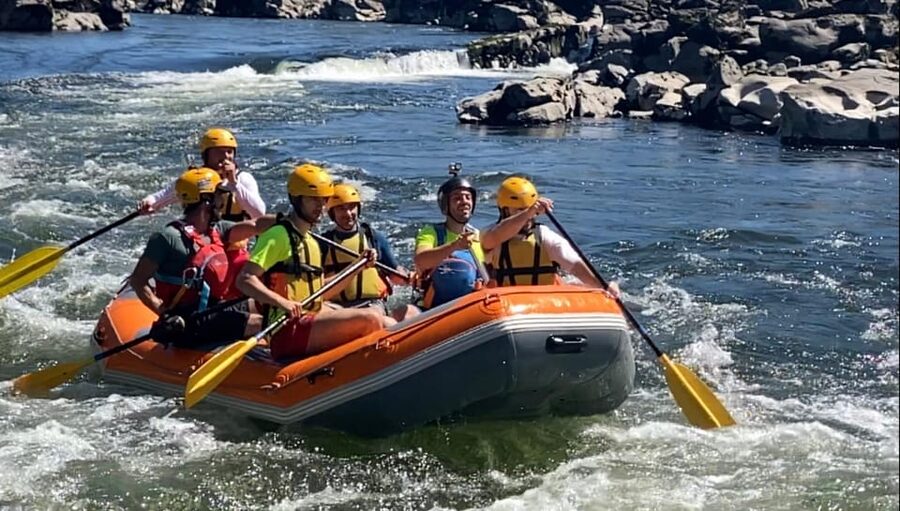 Melgaço: Rafting - A finish with showers, photos, and Alvarinho
