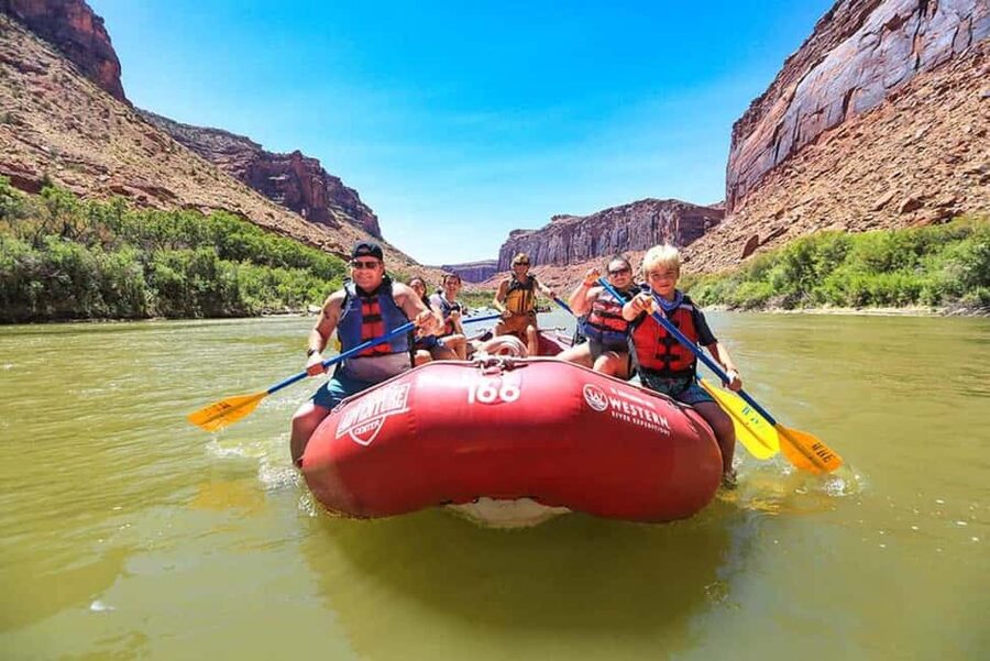 Moab: Colorado River Mid-Day Rafting with BBQ Lunch - From Moab Adventure Center to the river