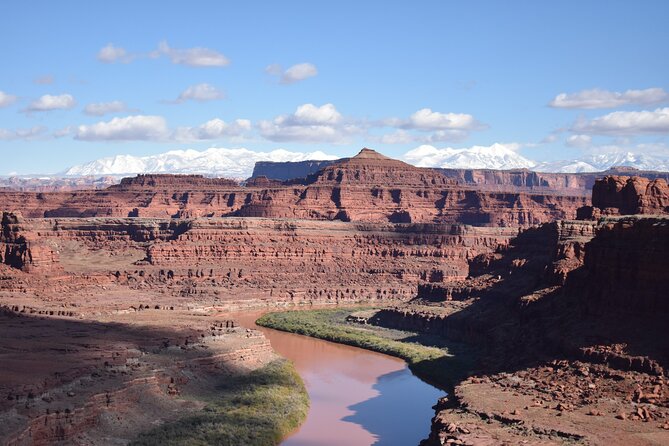 Moab Combo: Colorado River Rafting and Canyonlands 4X4 Tour - Riverside buffet lunch at midday