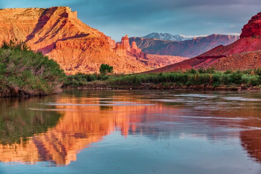 Moab: Full-Day Colorado Rafting Tour - Fisher Towers and the La Sal Mountains from the river
